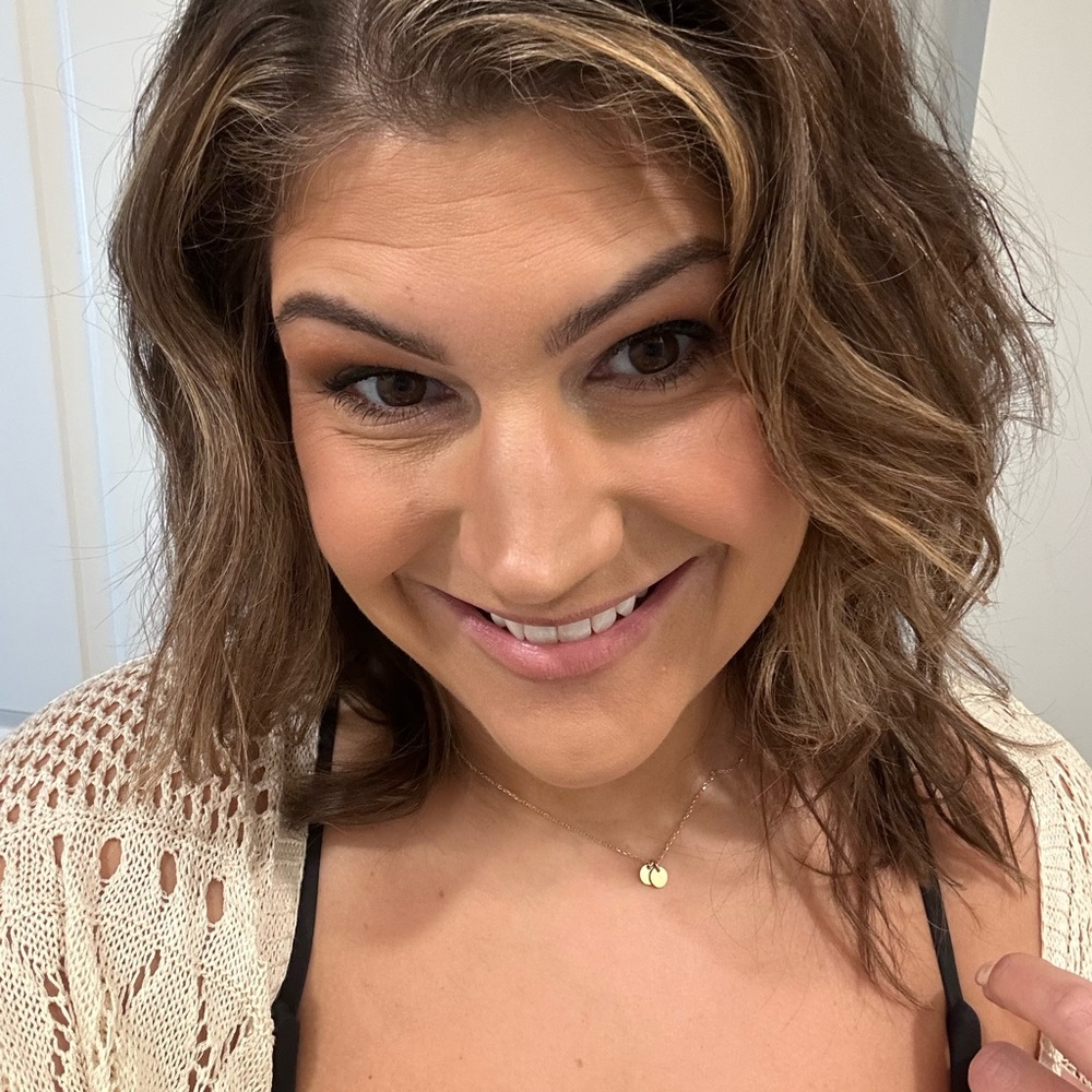 Meet your Posher, Victoria